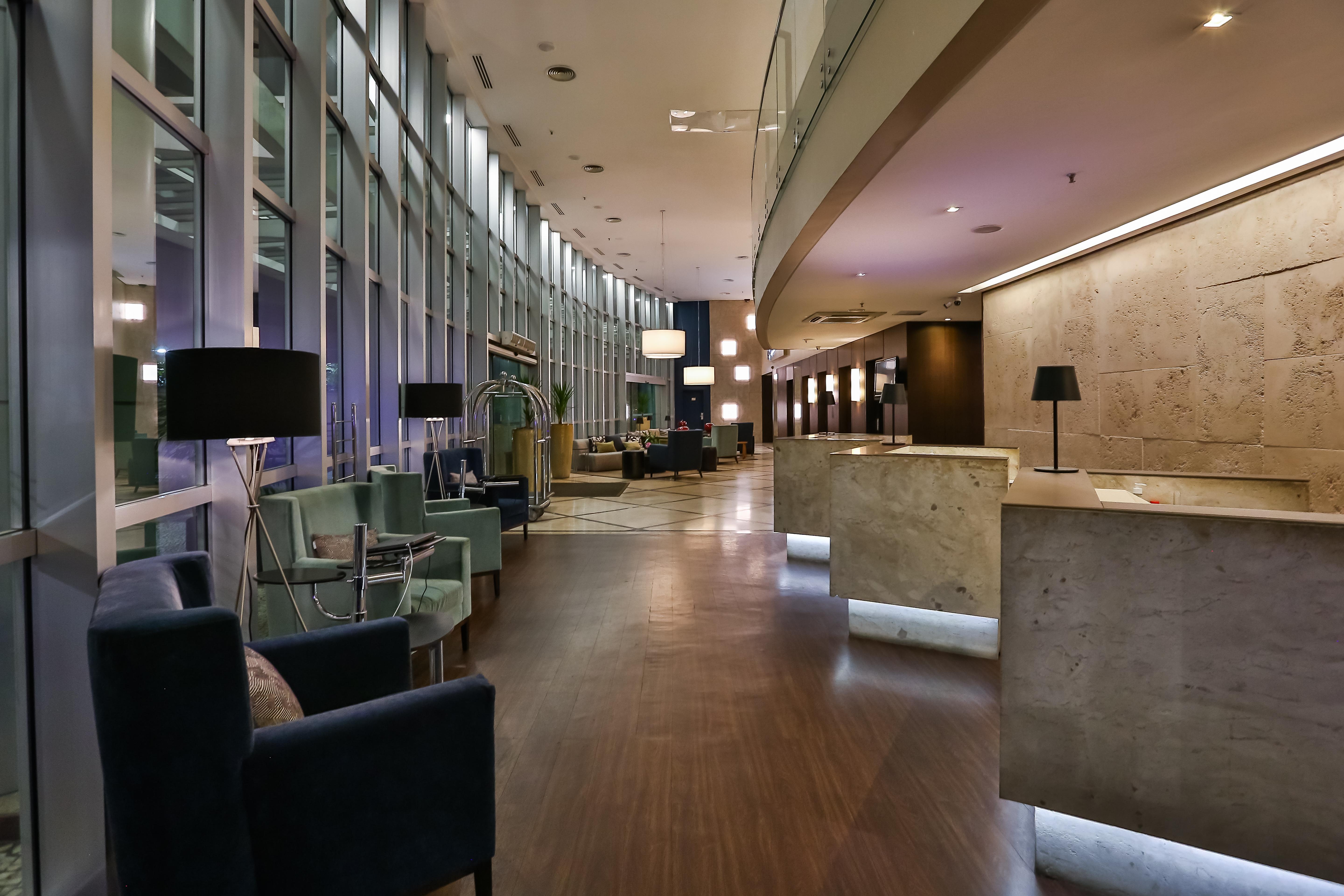 Radisson Vila Olimpia São Paulo Eksteriør billede The lounge at the airport